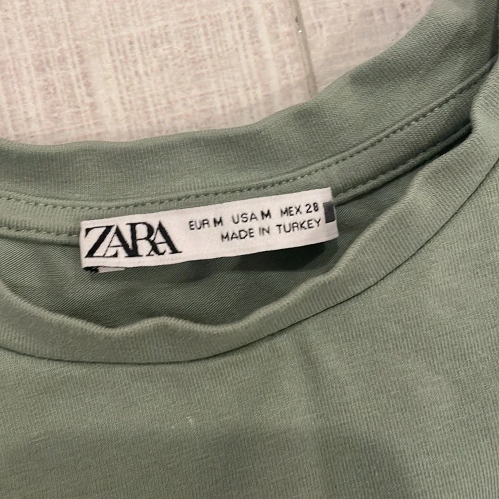 Zara Tank Top - Picture 2 of 2